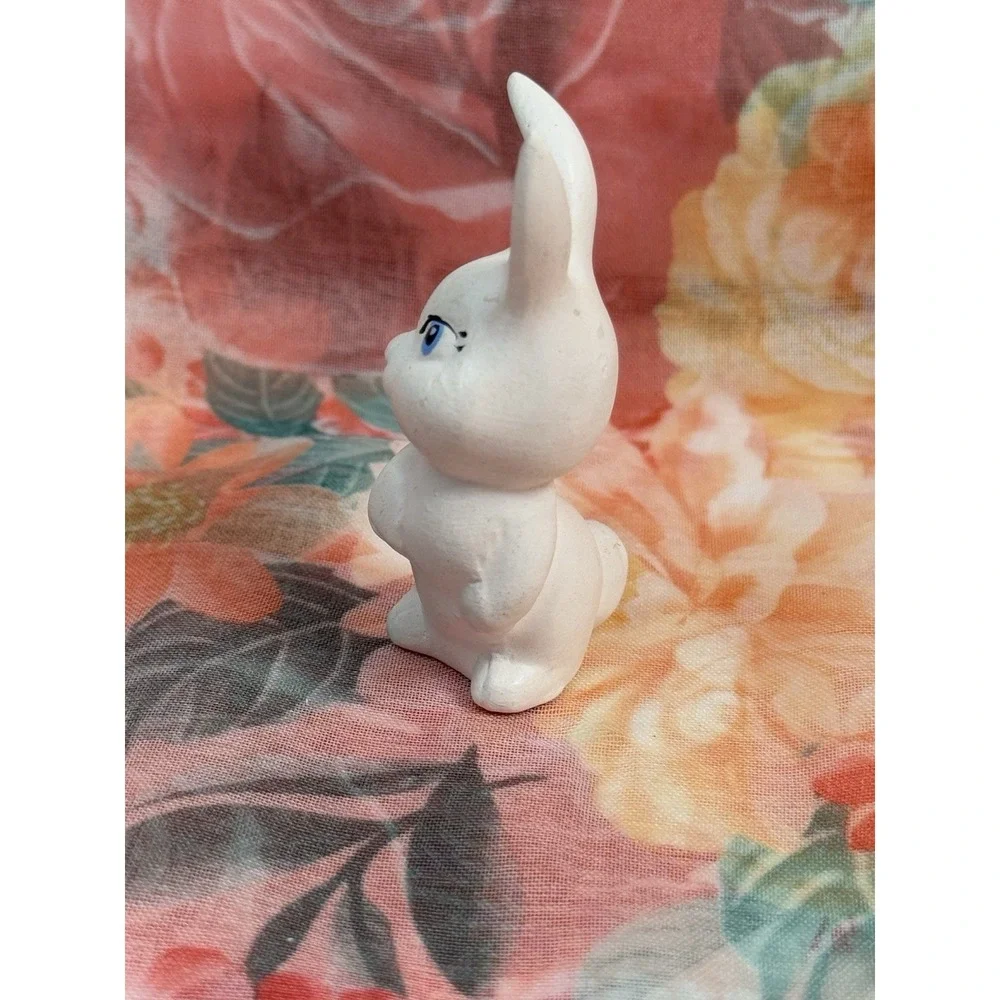 Vintage Ceramic White Bunny Rabbit Figurine Blue‎ Eyes Mini 2.5
